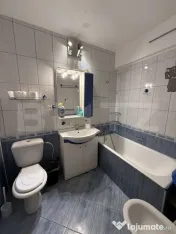 Apartament 3 camere, decomandat, 66.3 mp, zona Catedrala 