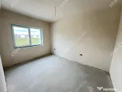Apartament 3 camere balcon terasa parcare boxa zona Brana Se 