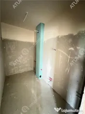 Apartament 3 camere balcon terasa parcare boxa zona Brana Se 