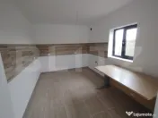 Casa parter, teren 400 mp, cartier Cernele 