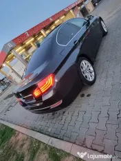 BMW Seria 5 520d Aut. Luxury Line 
