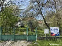 Casă de vânzare în zona Câmpulung înconjurată de na...