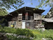 Casă de vânzare în zona Câmpulung înconjurată de na... 