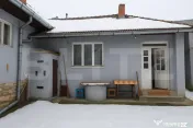 Casă țărănească cu 242 mp utili și teren de 1315 mp, M 