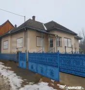 Casă țărănească cu 242 mp utili și teren de 1315 mp, M 