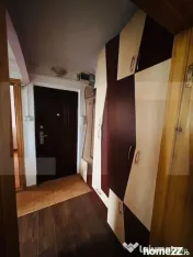 Apartament cu 3 camere, semidecomandat, Botosani 