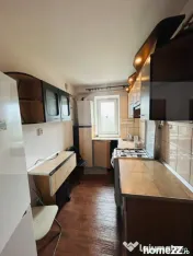 Apartament cu 3 camere, semidecomandat, Botosani 