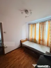 Apartament cu 3 camere, semidecomandat, Botosani 