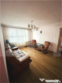 Apartament cu 3 camere si garaj, Botosani
