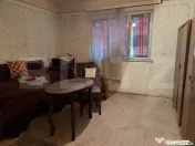 Casă cu 3 camere și un teren de 700 mp 