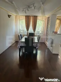 Casa de vanzare, 202 mp, zona Micro 17