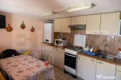 Casă individuală cu curte proprie amenajată și zonă de 