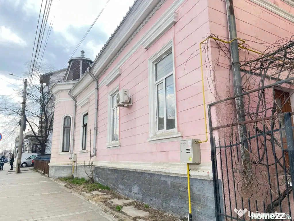 Casă de vânzare, în zona centrală – Botoșani