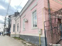 Casă de vânzare, în zona centrală – Botoșani