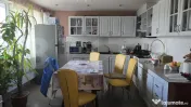 Casa 5 camere, 300 mp, zona UNIO 
