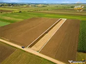 FILM! In areal linistit, acces facil, 4.200 mp teren extrav 