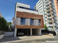Investitie - Casă tip duplex, spațiu comercial și garaj - 