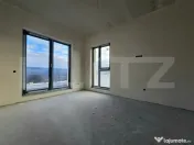 Investitie - Casă tip duplex, spațiu comercial și garaj - 