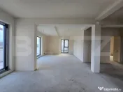 Investitie - Casă tip duplex, spațiu comercial și garaj - 