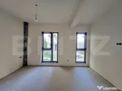 Investitie - Casă tip duplex, spațiu comercial și garaj - 