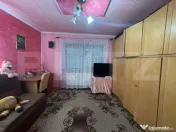Vand casa cu 4 camere in Orastioara de Jos 
