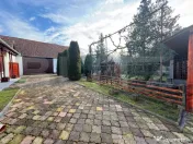 Vand casa cu 4 camere in Orastioara de Jos 