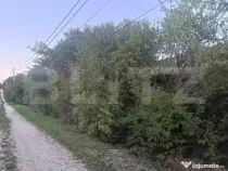 Teren intravilan parcelabil 600–900 mp, utilități, zona