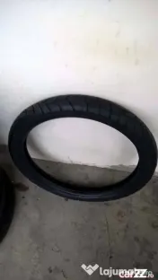 CAUCIUCURI MOTO 