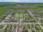 Spațiu Comercial + teren cu izvor de apă minerală în Bac 