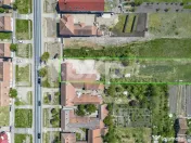 Spațiu Comercial + teren cu izvor de apă minerală în Bac 