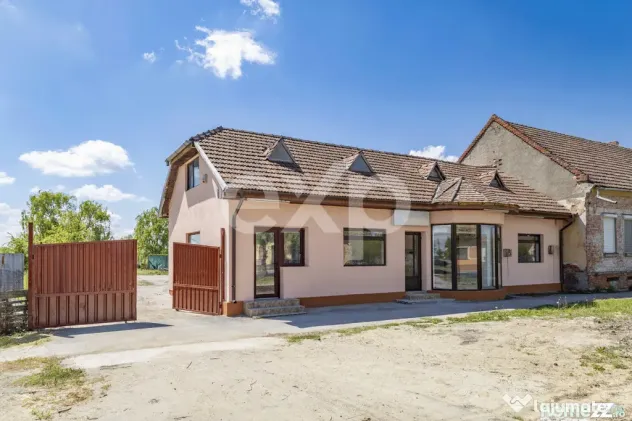 Spațiu Comercial + teren cu izvor de apă minerală în Bac