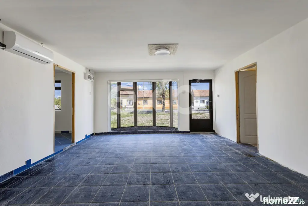 Spațiu Comercial + teren cu izvor de apă minerală în Bac