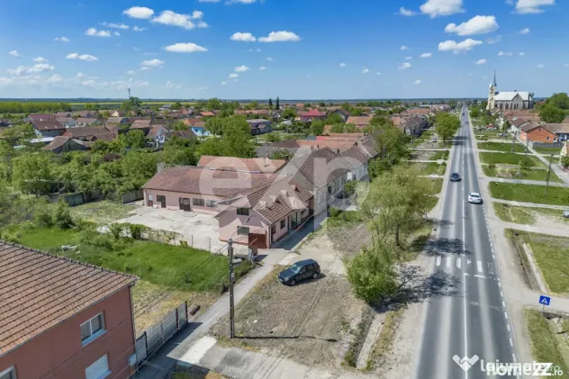 Spațiu Comercial + teren cu izvor de apă minerală în Bac