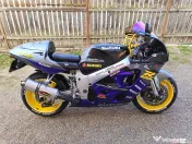 SUZUKI GSXR 600 ! stare FOARTE BUNA 