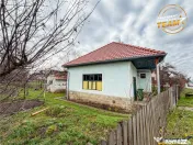 Casa traditionala, cu 709 mp teren intravilan zona apreciabi
