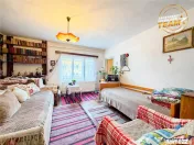 Casa traditionala, cu 709 mp teren intravilan zona apreciabi