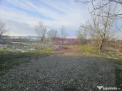 Teren Clinceni cu drum de servitute - zona Primarie. 