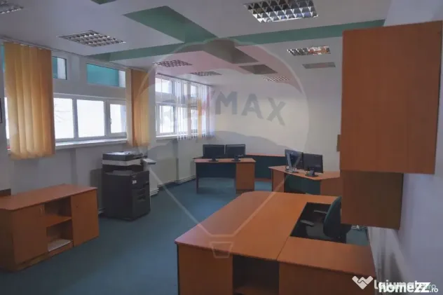 Spațiu comercial de vânzare