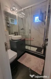 Apartament 4 camere, centrală proprie, parcare, 5 min 