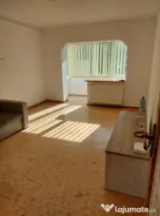 Apartament 2 camere, decomandat - zona Racadau 