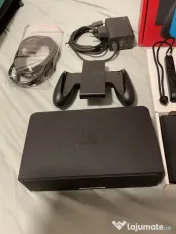 Titlu: Nintendo Switch OLED – Pachet Complet (Cutie Originală) 