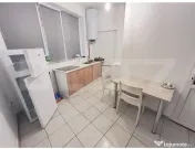 Garosniera spațioasă , 50mp, zona Centrala 