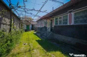 Casă rustică pe malul Crișului Repede, de vânzare, Va... 
