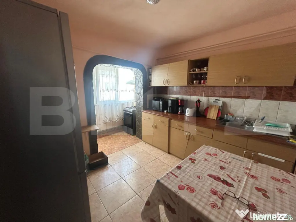 Apartament 3 camere, decomandat, 66 mp, zona Micro 5