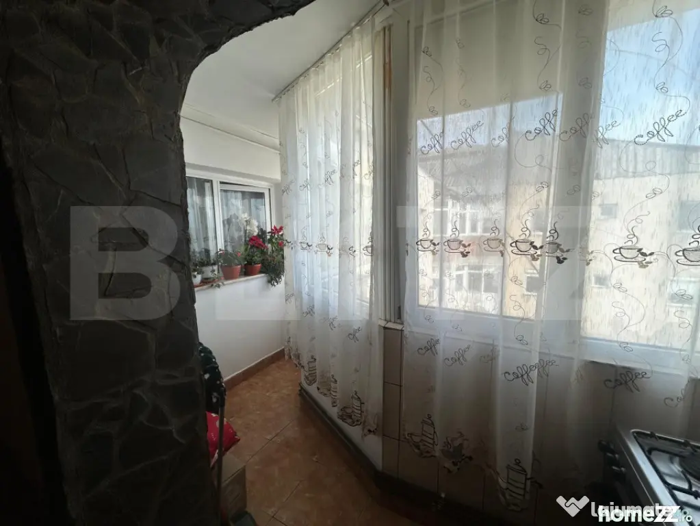Apartament 3 camere, decomandat, 66 mp, zona Micro 5