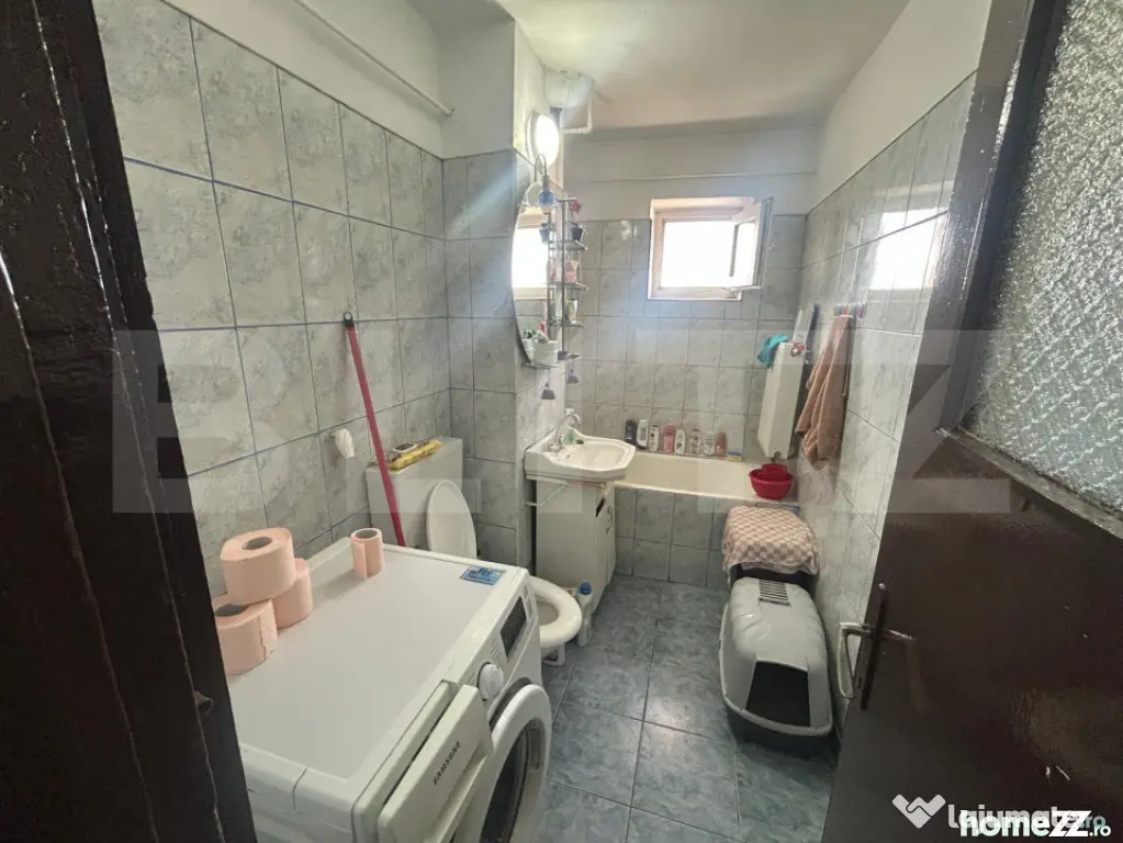 Apartament 3 camere, decomandat, 66 mp, zona Micro 5