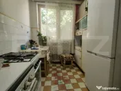 Apartament 3 camere, 2 balcoane, zona Rogerius 