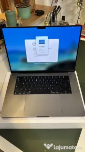 MacBook Pro 16 inch 2023, Apple M2 Pro, 16GB RAM, în stare excelentă 