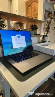 MacBook Pro 16 inch 2023, Apple M2 Pro, 16GB RAM, în stare excelentă 