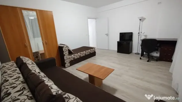 METROU ,garsoniera spatioasa,46 m,luminoasa,proprietar,parcare,terasa,mobilata